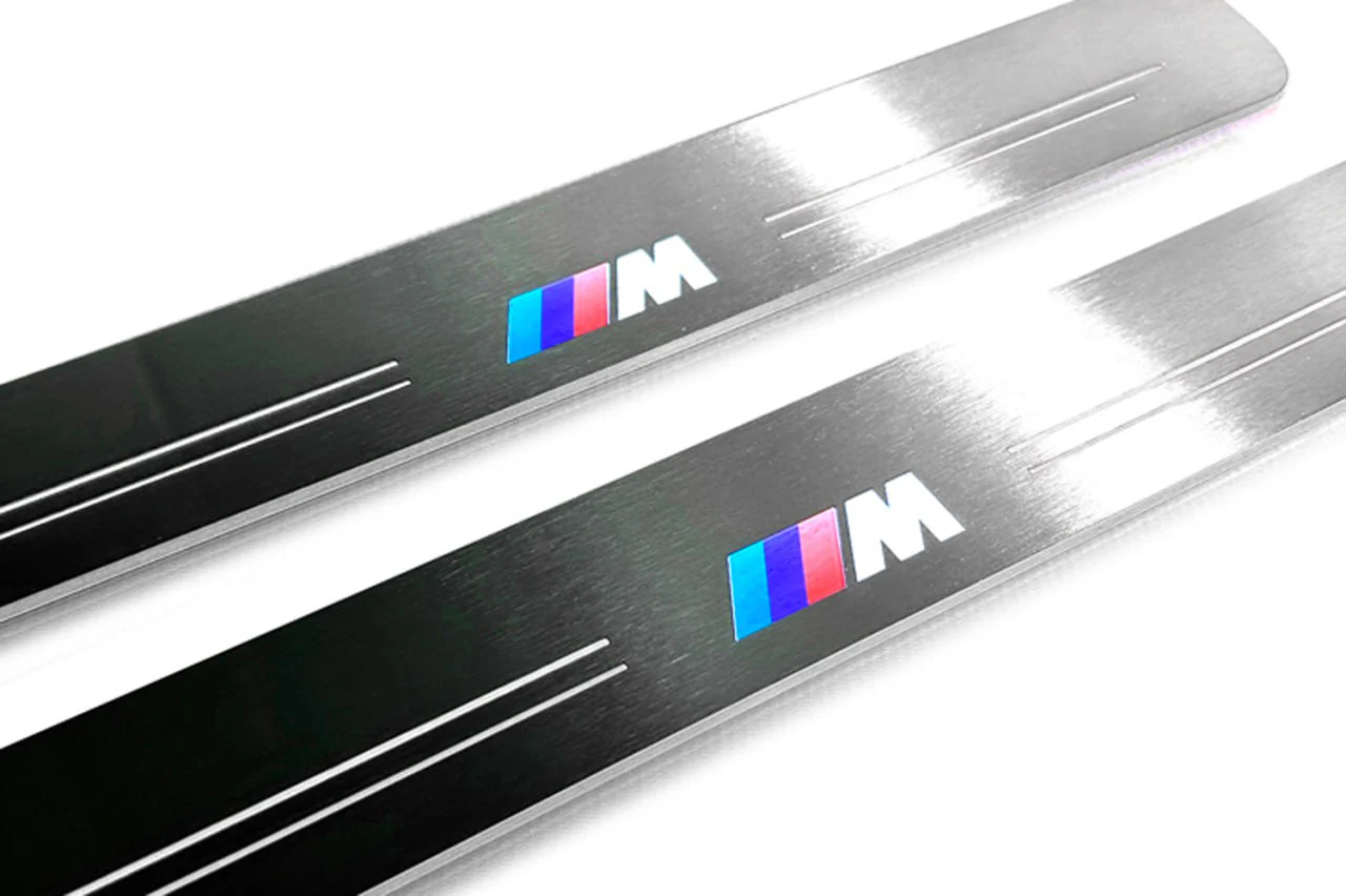 BMW 5 G90 2024+ Led Door Sill Pro with M logo - Image 8