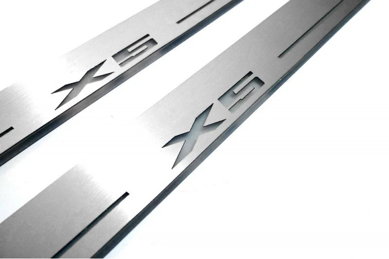 BMW X5 F15 2013-2018 LED Door Sill With X5 Logo - Image 8