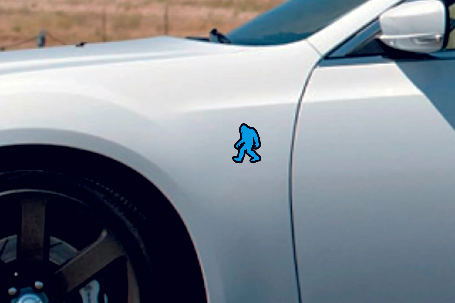 Car emblem badge for fenders with Bigfoot logo - Image 2
