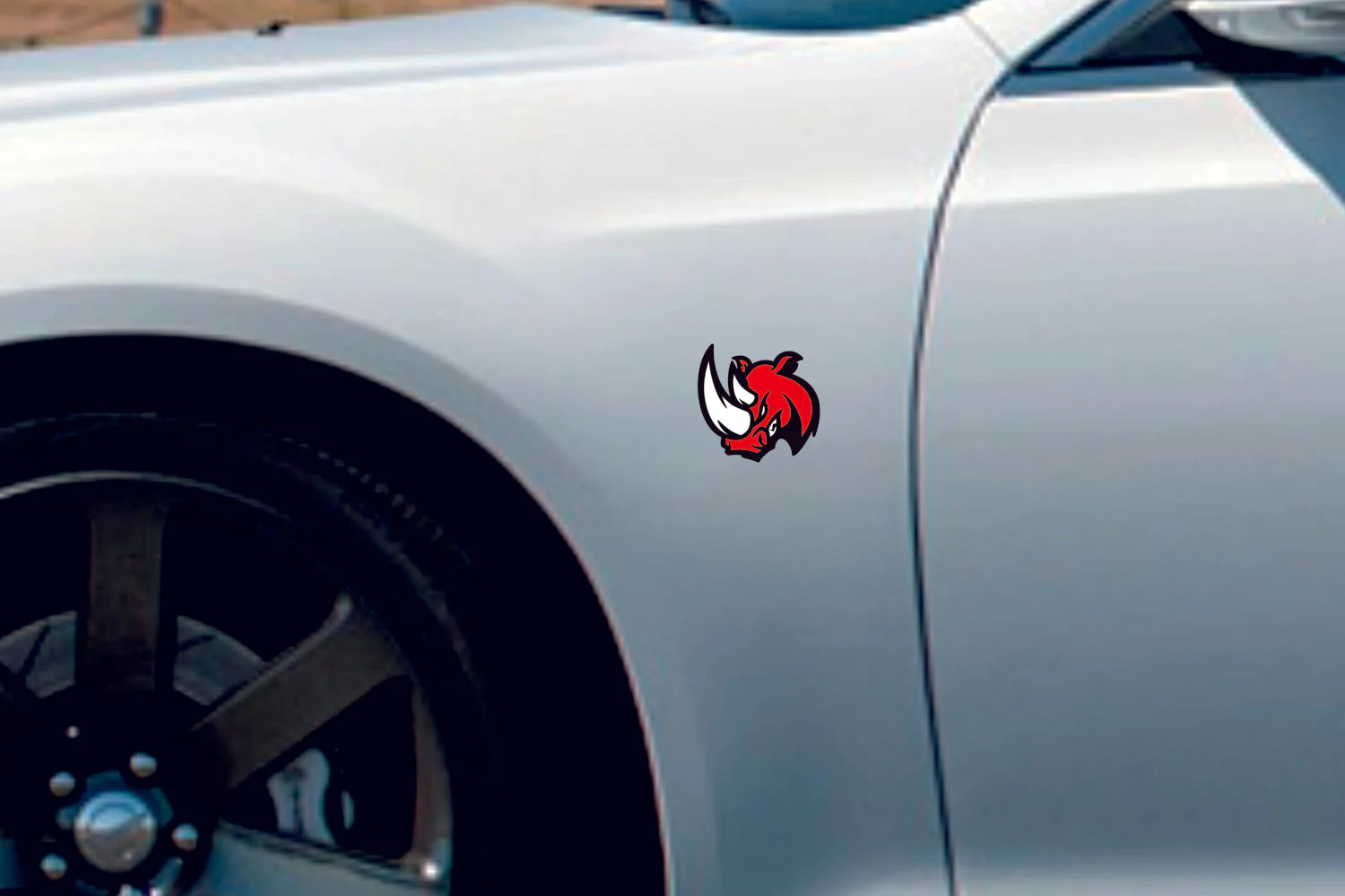 Car emblem badge for fenders with logo Rhino - Image 2