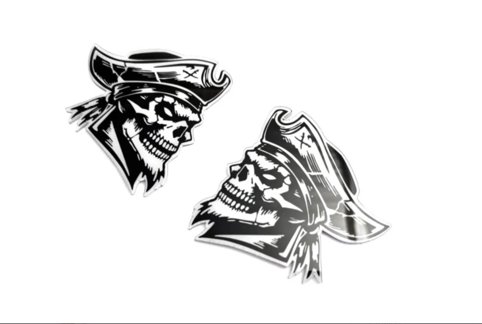 Car emblem badge for fenders with Pirate logo - Image 5