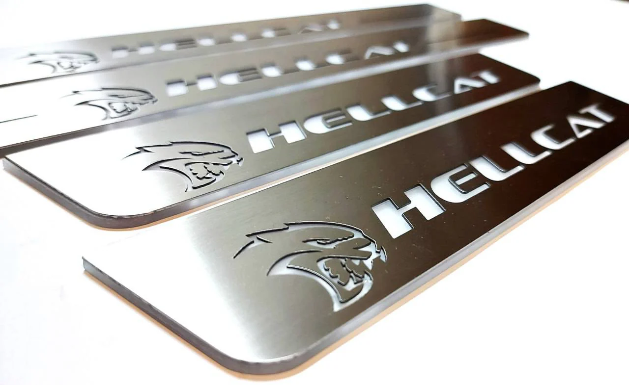 Chrysler 300C II 2011+ Door Sill Led Plate With HELLCAT Logo - Image 3