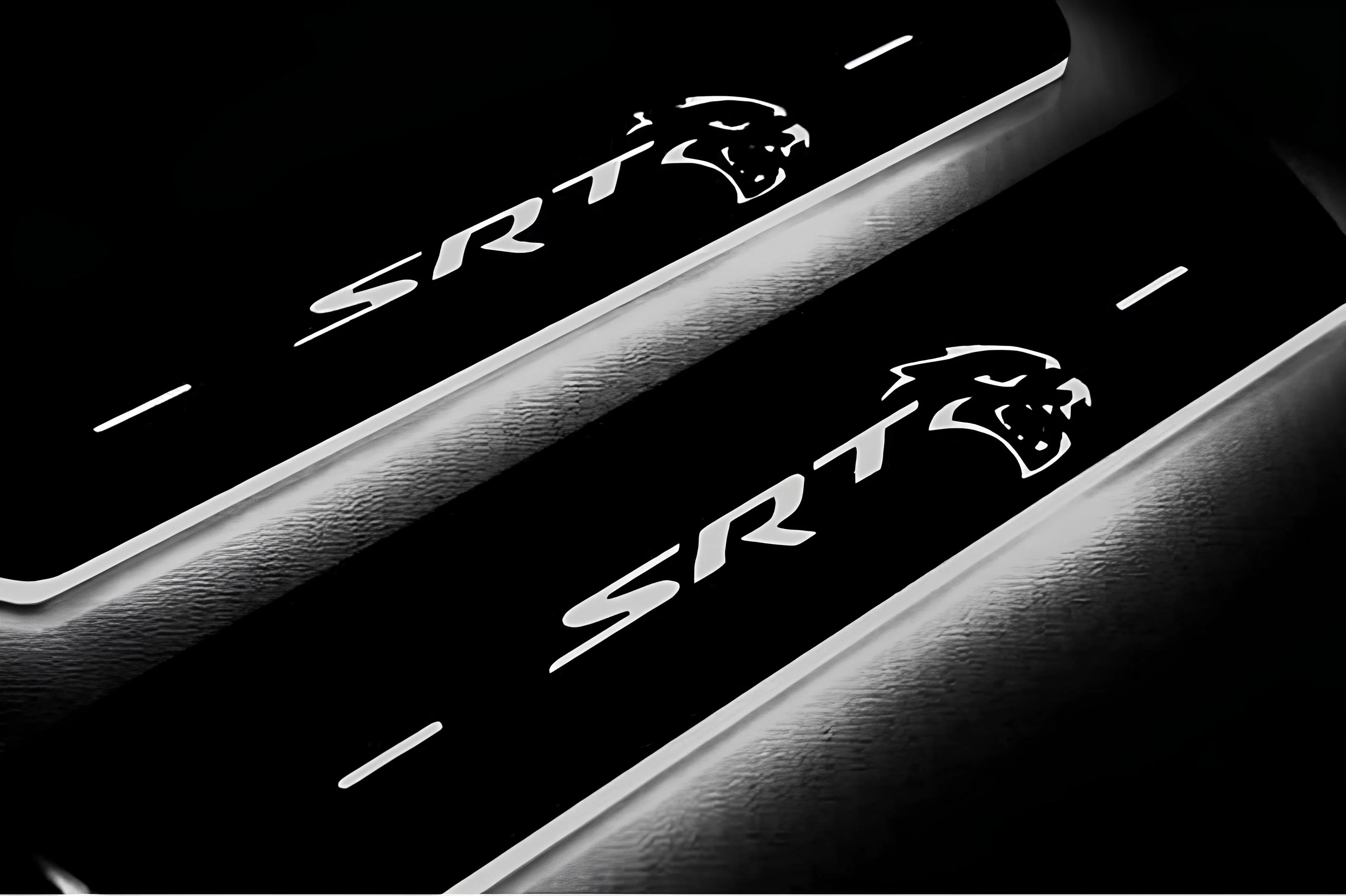 Chrysler 300C II 2011+ Door Sill Led Plate With SRT HELLCAT Logo - Image 20