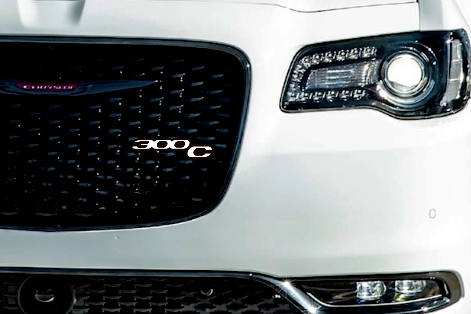 Chrysler 300C II Emblem & Badge Set - Grille and Tailgate 300C II logo (Type 3) - Image 2