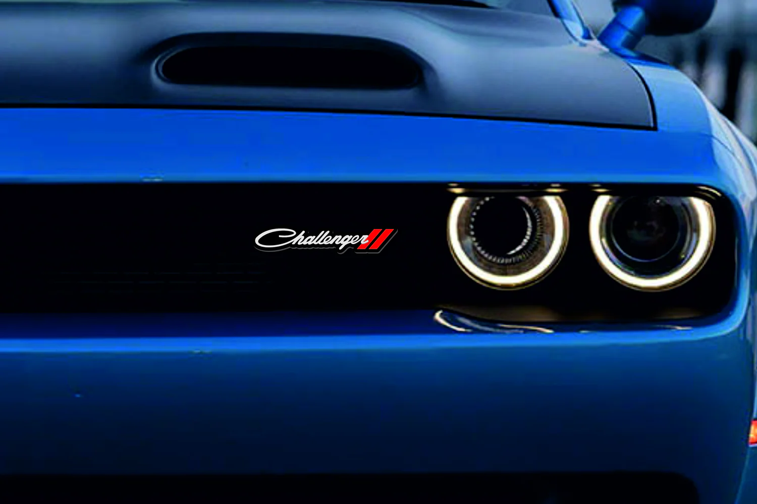 DODGE Radiator grille emblem with Challenger + Dodge logo - Image 2