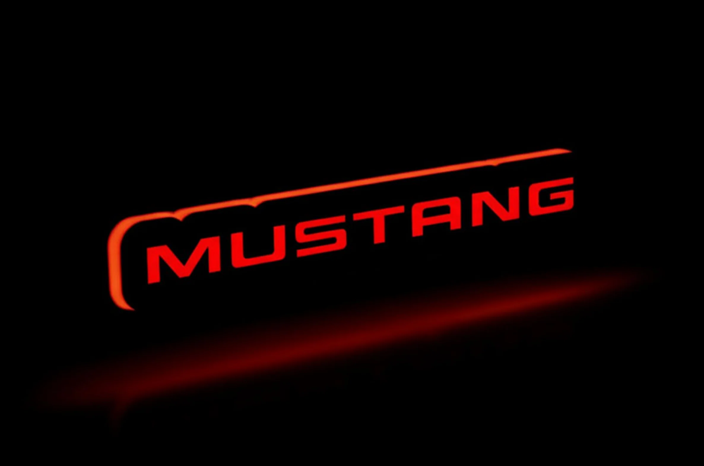Ford Illuminated LED Radiator Grille Emblems and Badges with Mustang (type 1) logo
