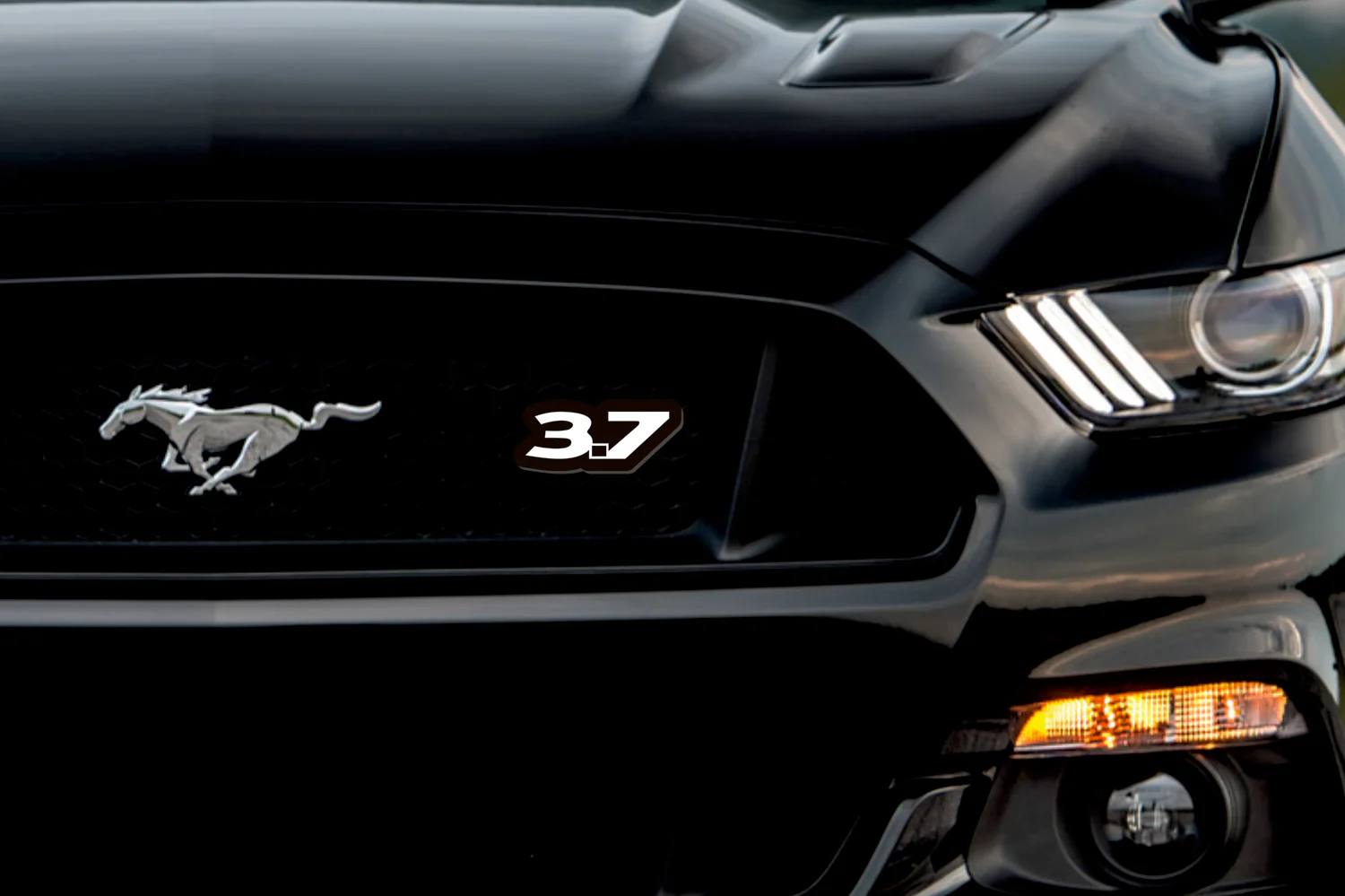 Ford Illuminated LED Radiator Grille Emblems and Badges with Mustang 3.7 logo - Image 2
