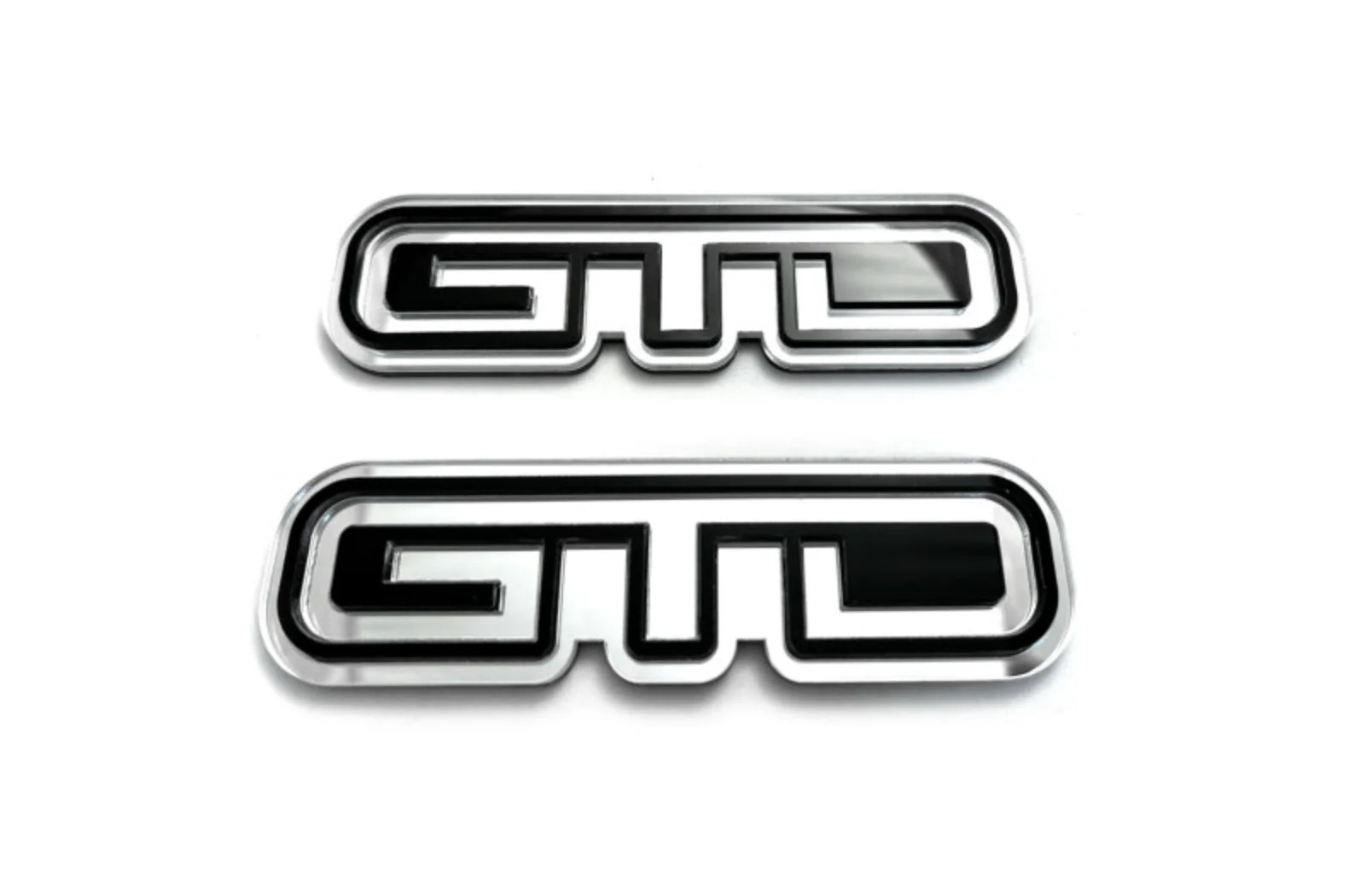 Ford Mustang emblem for fenders with GTD logo (Type 2) - Image 4