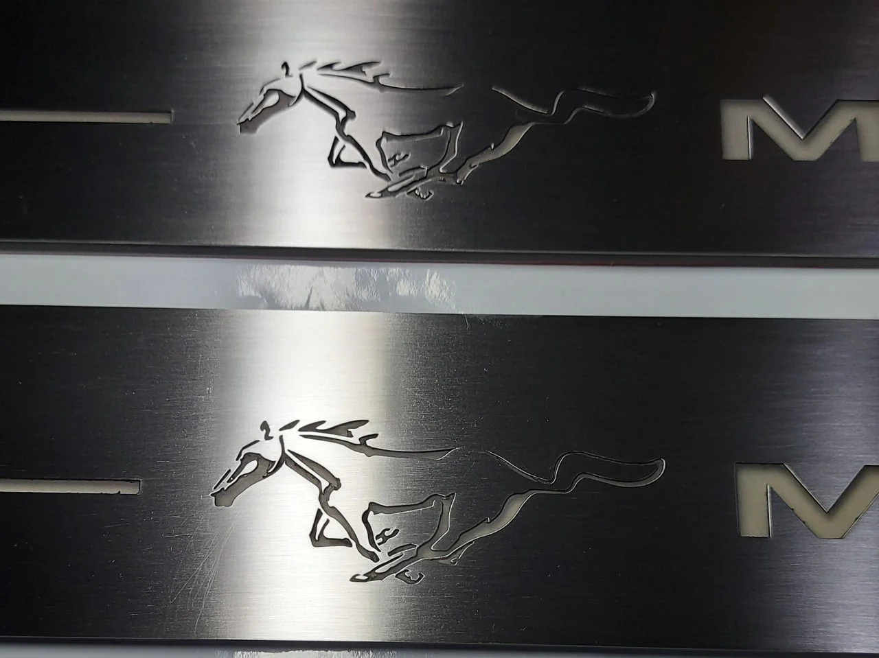 Ford Mustang V 2005-2015 Illuminated LED Door Sill Plates With Mustang Logo - Image 14