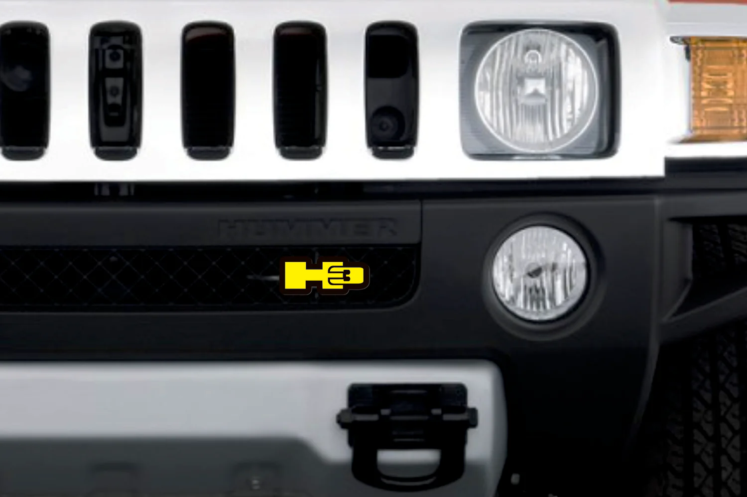 Hummer Illuminated LED Radiator Grille Emblems and Badges with H3 logo - Image 2