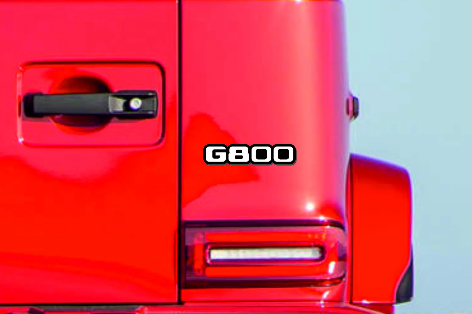 Mercedes G-Class tailgate trunk rear emblem with G800 logo - Image 3
