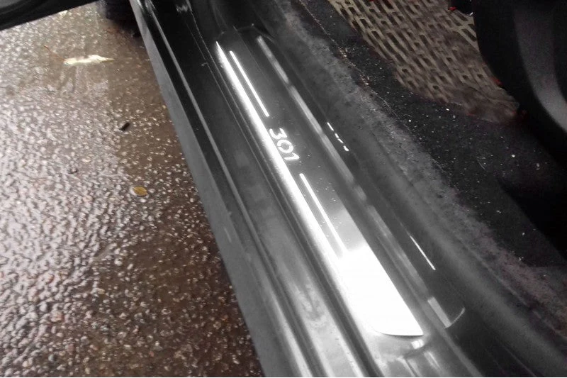 Peugeot 301 2012+ LED Door Sill With Logo 301 - Image 14