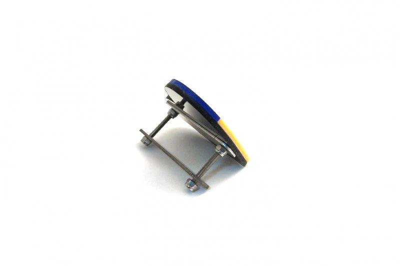 Radiator grille emblem with Ukraine Heart logo - Image 3