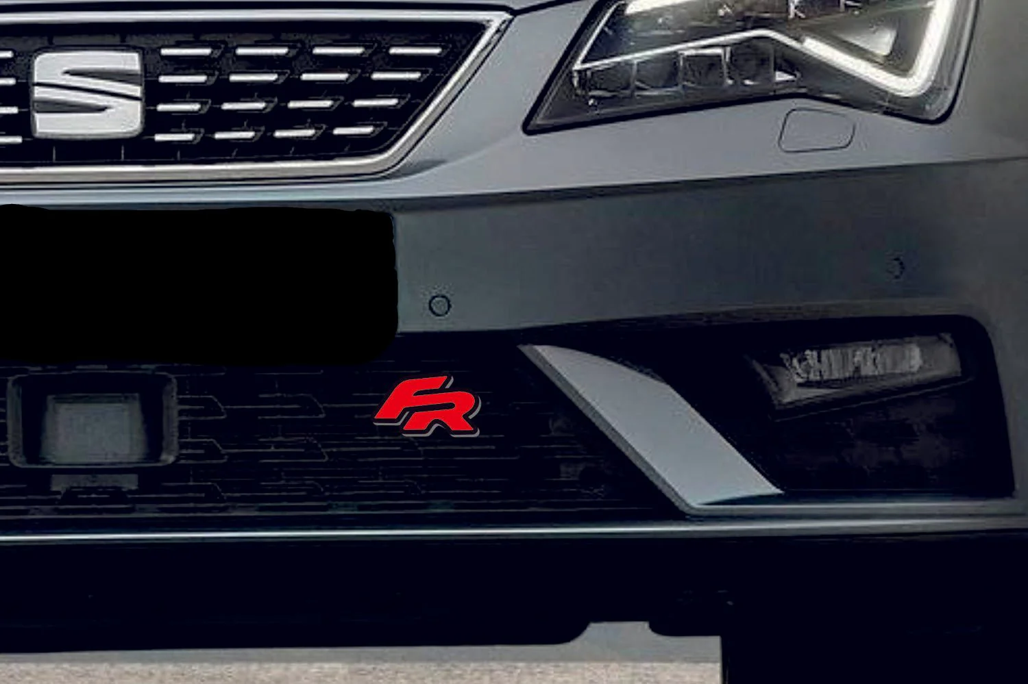 Seat Emblem & Badges set with FR logo - Image 4