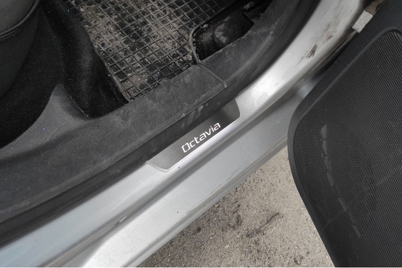 Skoda Octavia II (A5) 2004-2013 Car Sill With Logo Octavia - Image 21