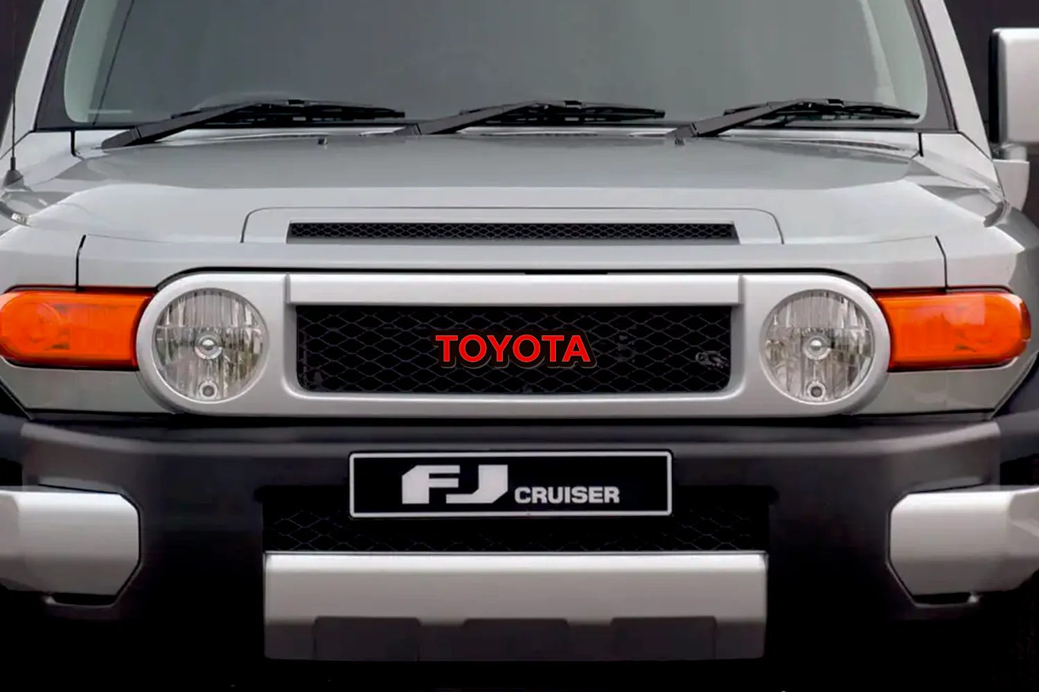 Toyota Illuminated LED Radiator Grille Emblems and Badges with Toyota (big size) logo - Image 2