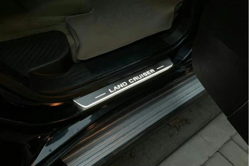 Toyota LC 200 2007-2021 Auto Door Sill Plates With Logo Land Cruiser - Image 18